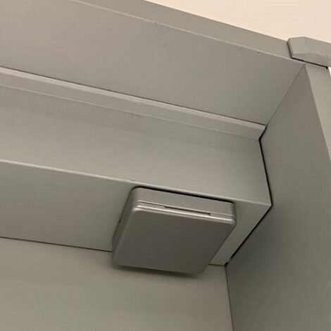 Wiesbaden spiegelkast quatro met rand verlichting 80 x 70 x 13 cm aluminium 1