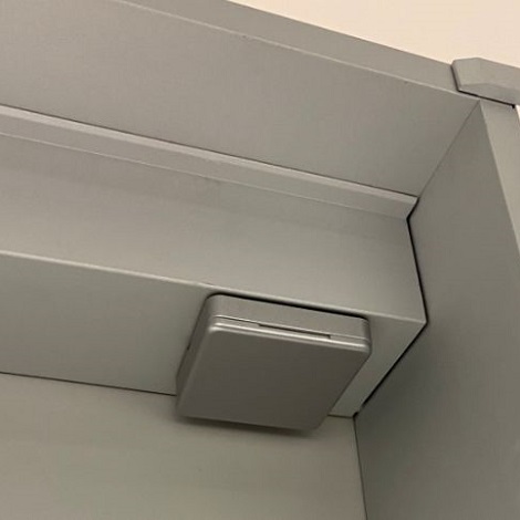 Wiesbaden spiegelkast quatro met rand verlichting 80 x 70 x 13 cm aluminium 1